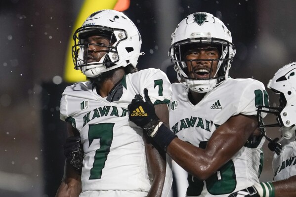 Hawaii college football hotsell